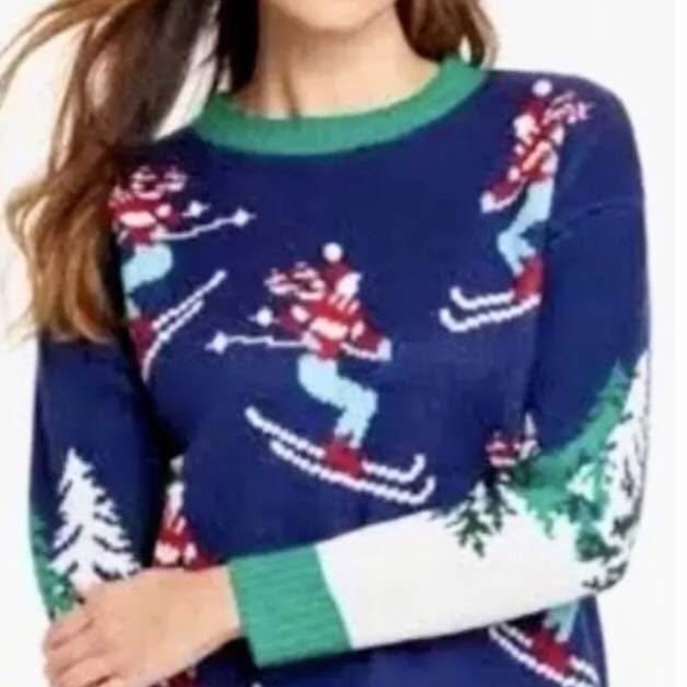 32 Degrees Blue and Green Skiing Pattern Sweater